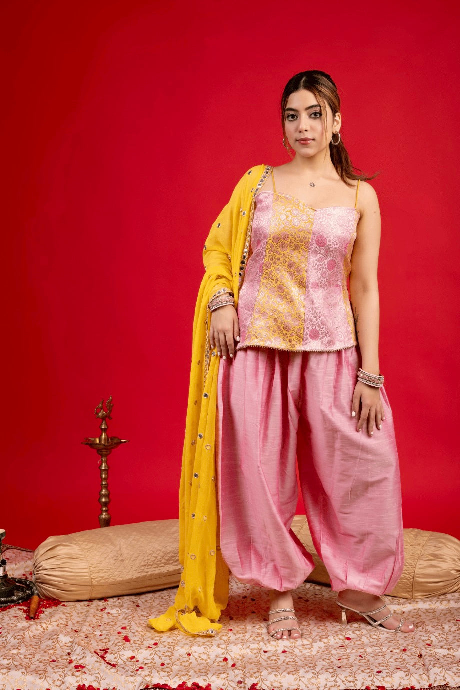 RANG SUNDARI SUIT SET
