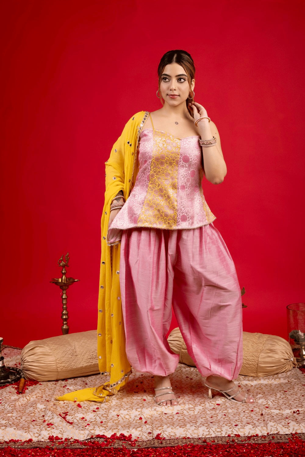 RANG SUNDARI SUIT SET